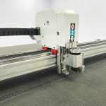 1615自动送料振刀切割机示例产品：SECY配件/刹车片/散热片/制冷设备