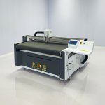 1615自动送料振刀切割机示例产品：SECY配件/刹车片/散热片/制冷设备