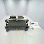 1615自动送料振刀切割机示例产品：SECY配件/刹车片/散热片/制冷设备