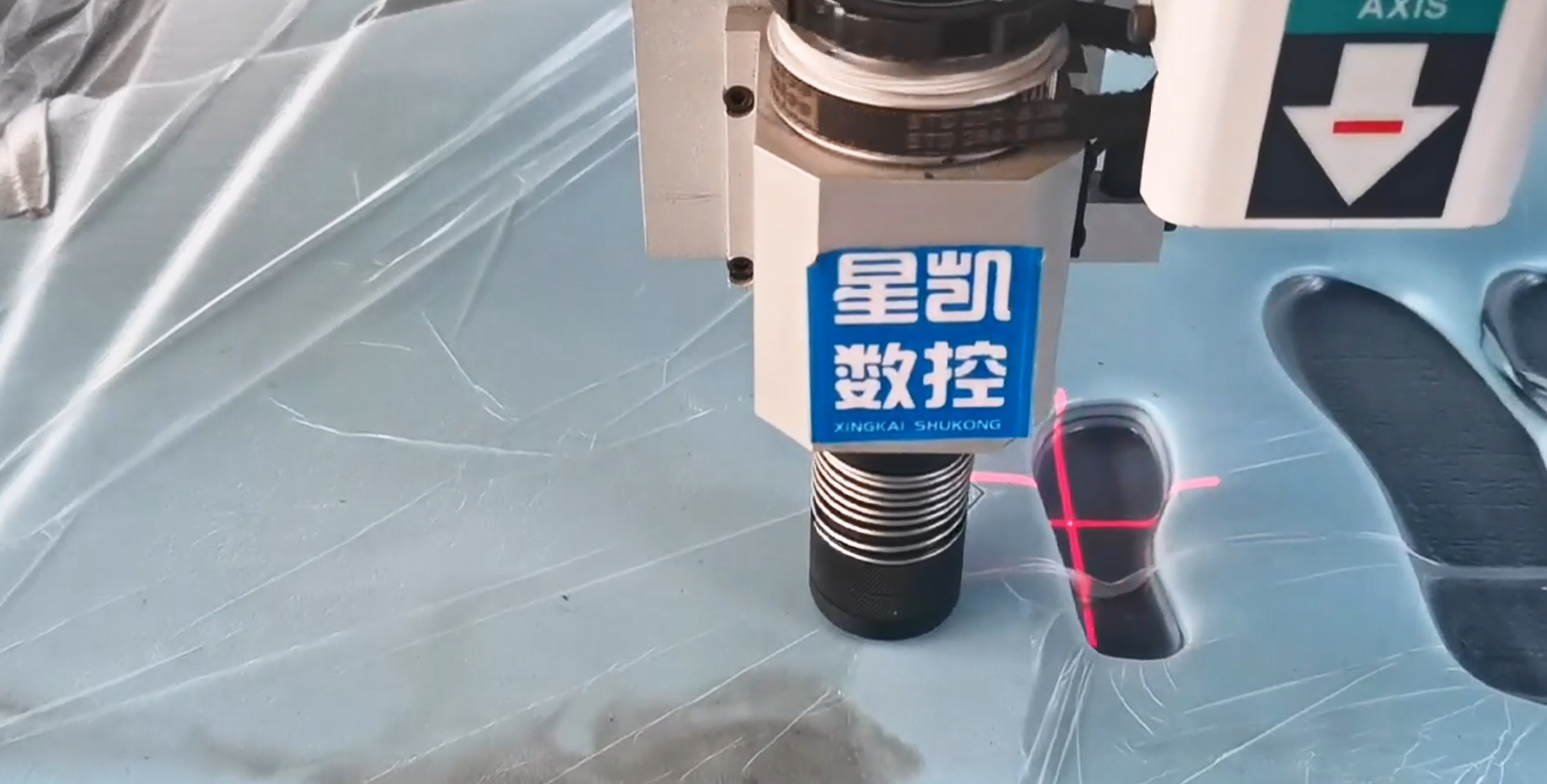 Multi-layer insole cutting case