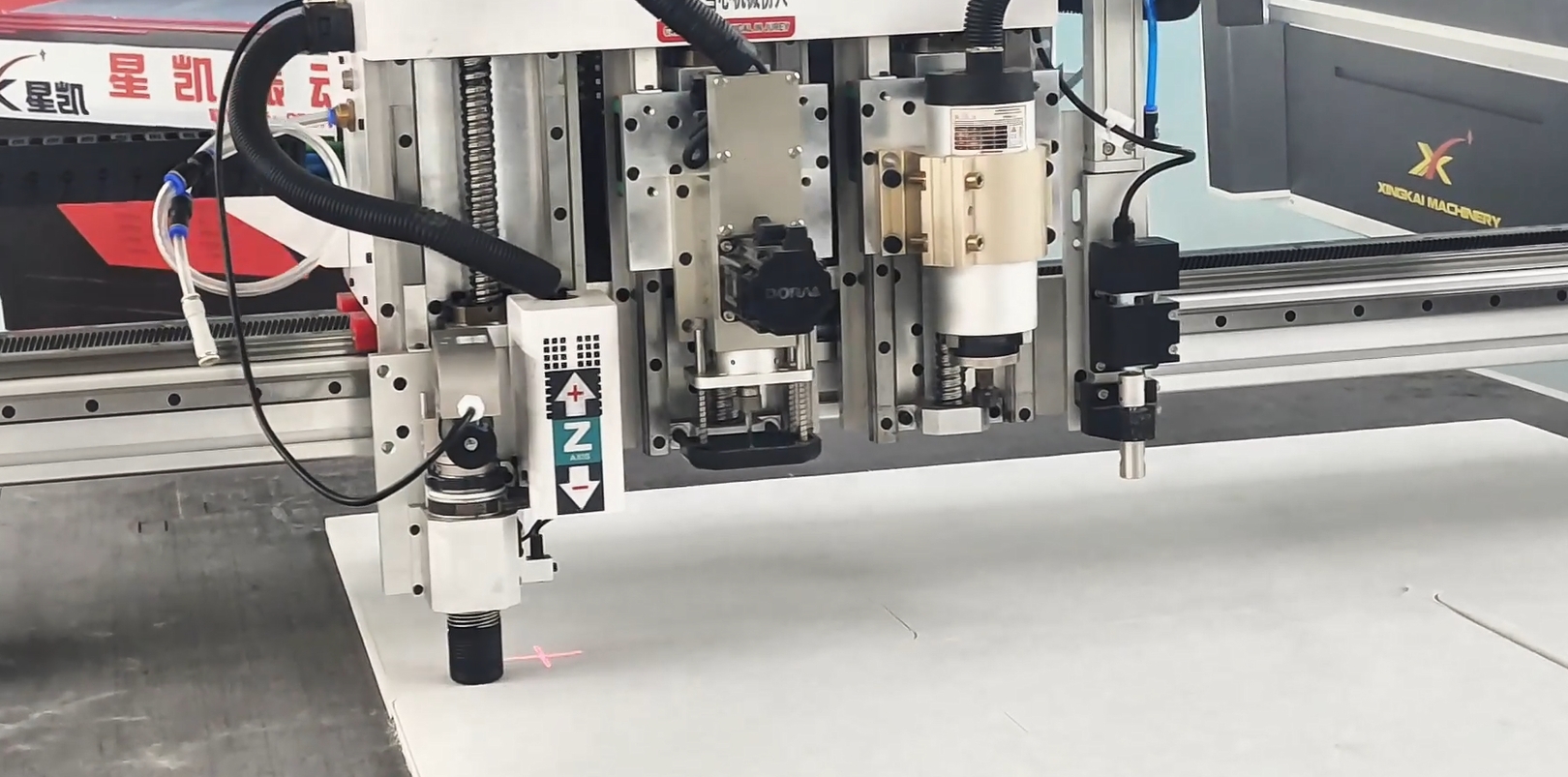 Sound deadening plate cutting case