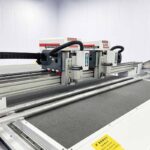 Dual head vibrating knife cutting machine示例产品：SECY配件/刹车片/散热片/制冷设备